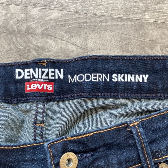 Women’s dens in Levi skinny jeans - Picture 6 of 8